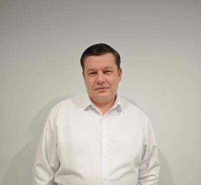 Максим Николаев